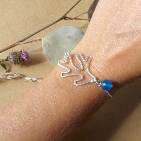 bracelet branche corail et perle bleue